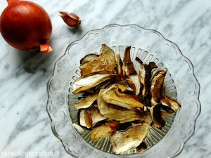 ingredienti-risotto-funghi-porcini-secchi
